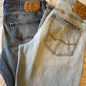 Two American eagle 360 extreme flex jeans 31X32